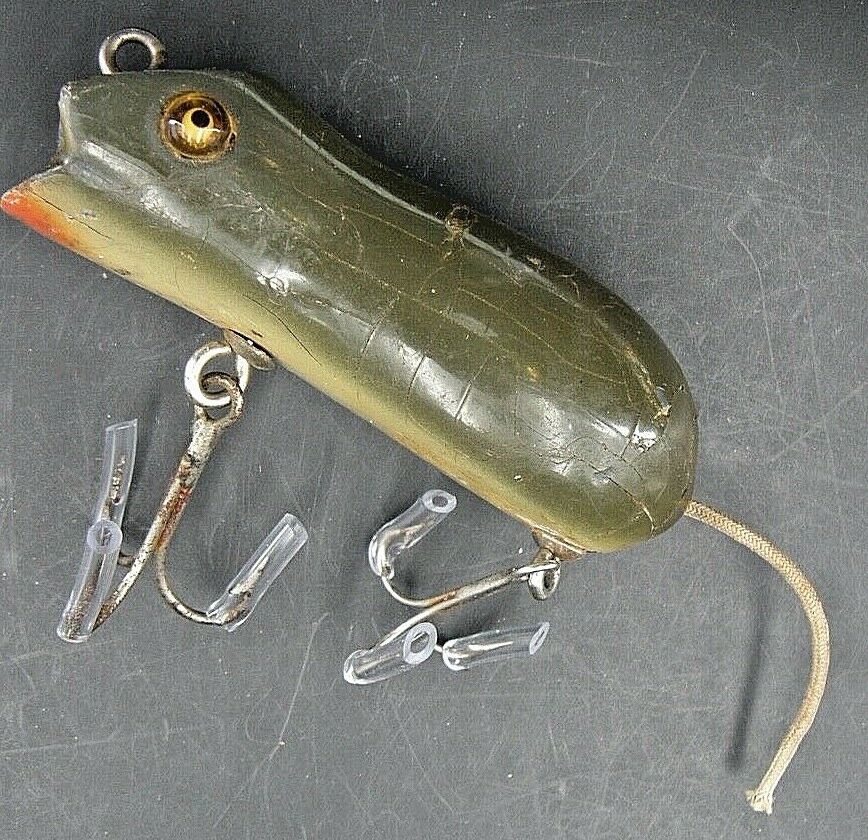 SOLD= 0174:: 1940s Fishing, Crank Bait, little grey mouse bass pike walleye  pickerel fishing lure - Mark C. Grove
