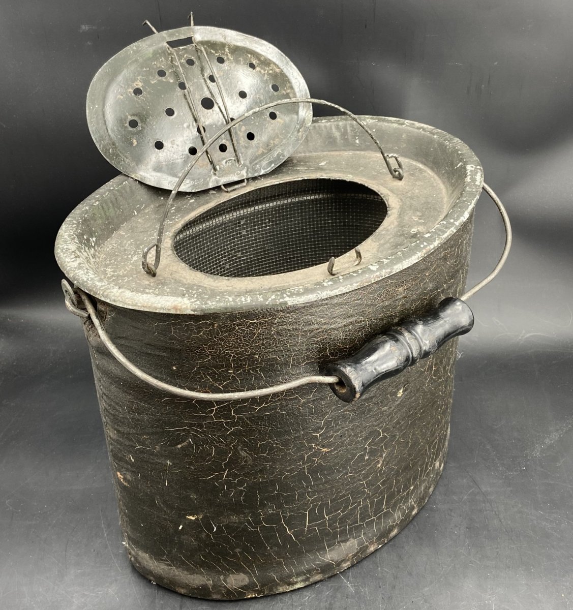 0115:: 1900 Fishing, Bait, Minnow Bucket -RARE- covered in noise ...